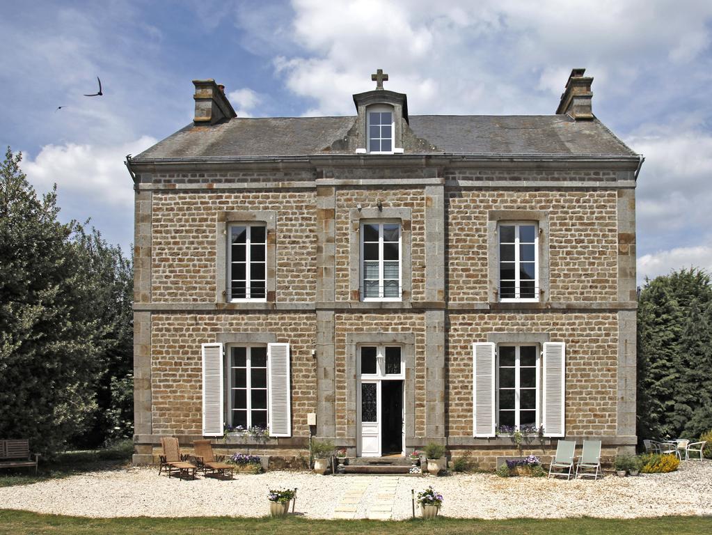Le Presbytere Bed and Breakfast Saint-Bomer-les-Forges Buitenkant foto